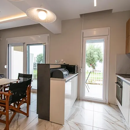 Apartment Eleni Seafront By Rentalspro Services-nea Moudania Halkidiki