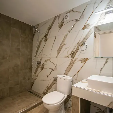 Eleni Seafront By Rentalspro Services-nea Moudania Halkidiki *